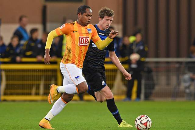 他是否会考虑交易东契奇？乌杰里：我只审视个人决策 不评判他人